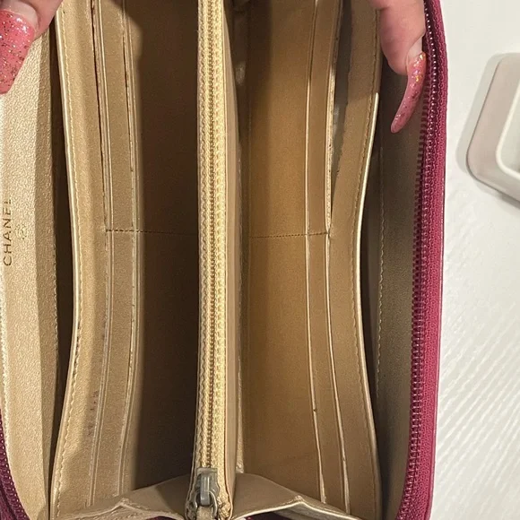 CHANEL Fuchsia Floral Embossed Wallet - Picture 11 of 16